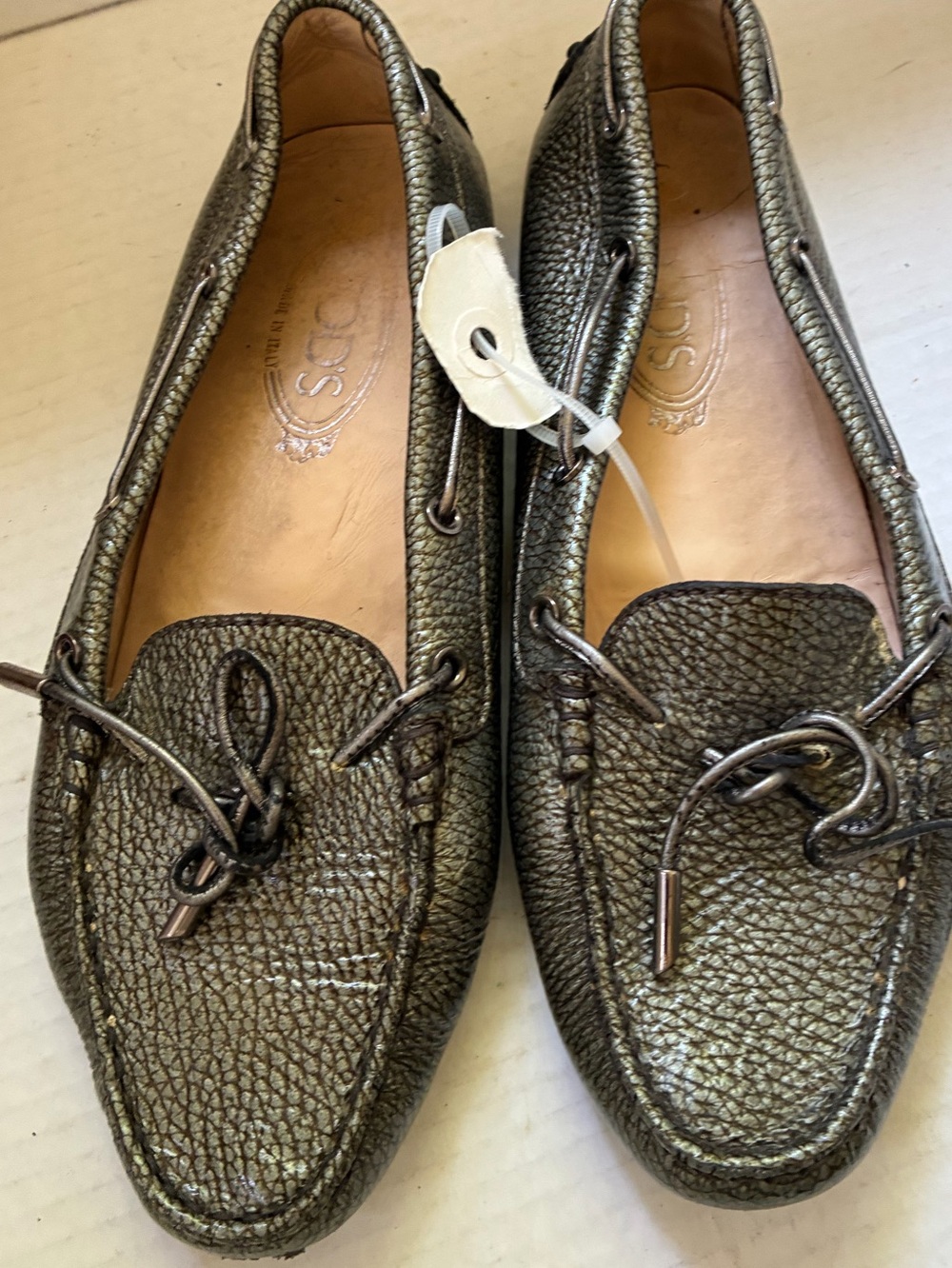 TOD'S Heaven Gommino Laccetto 38.5/ 8.5  Silver Driving Shoes Moccasins Loafers